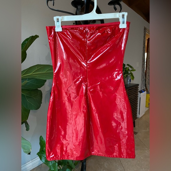 Red mini dress - Picture 2 of 2